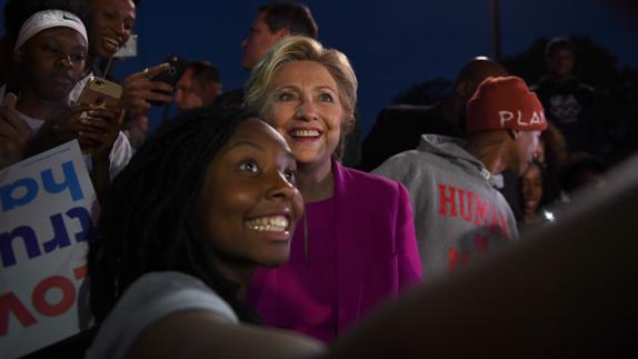 Clinton recurre al discurso del miedo a Trump para movilizar al votante negro