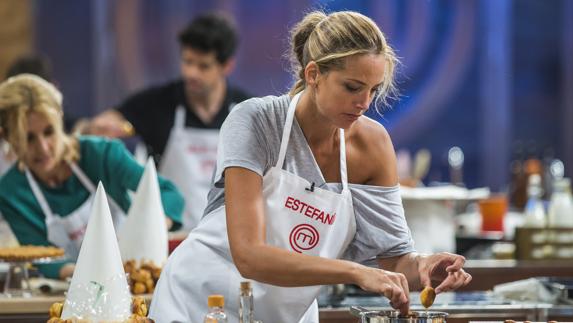 Estefanía Luyk ocupa el puesto de María del Monte en 'MasterChef Celebrity'