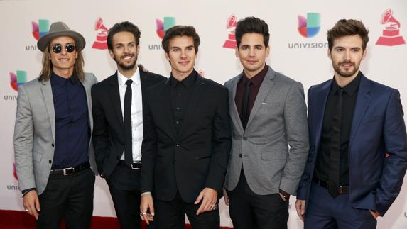 El cantante de Dvicio, objeto de mofa por su tremendo error en los Grammy Latinos