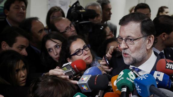 Rajoy acoge el pacto entre el PNV y el PSE: «El PP no lo ha firmado porque no ha sido invitado»