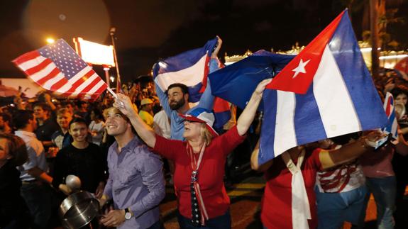 Luto y celebración por la muerte de Fidel