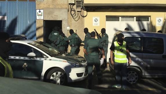 Detenido un yihadista en Barajas cuando iba a volar a Siria