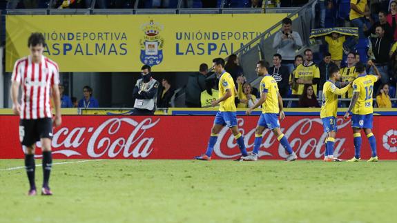 Las Palmas impone su fútbol ante el Athletic