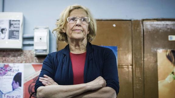 Carmena y Colau interceden por los refugiados en el Vaticano