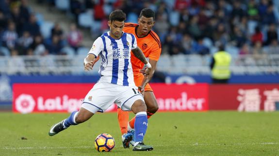 Una Real lanzada prolonga la agonía del Valencia