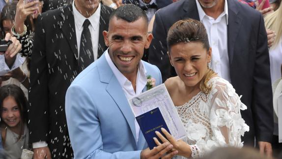 Tévez sufrió un robo en su casa mientras celebraba su boda