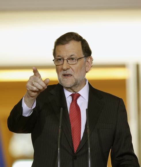 Rajoy pide no dar en Cataluña «más pasos en la mala dirección»