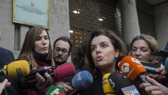 La operación diálogo encalla en el referéndum