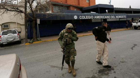 Un niño de 12 años dispara y hiere de gravedad a tres compañeros en un colegio de México