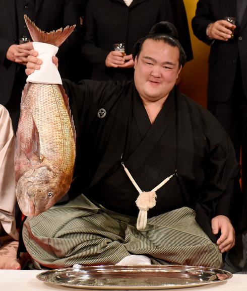Japón vuelve a tener un 'gran campeón' de sumo