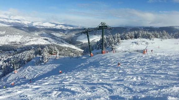 Las nevadas cubren las estaciones catalanas