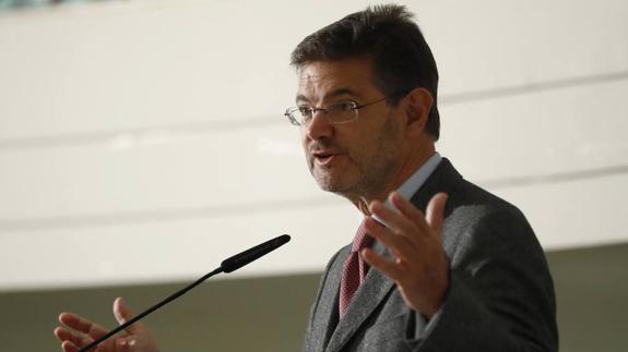 Catalá carga contra las fiscales rebeldes y cree que el presidente de Murcia no debe dimitir