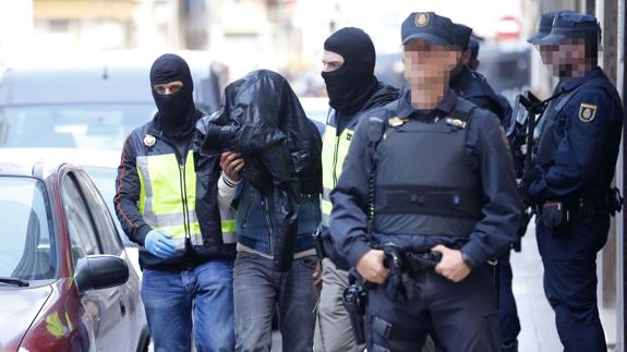 Prisión a los presuntos yihadistas detenidos en Bilbao y Gran Canaria