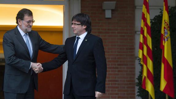 Rajoy y Puigdemont se reunieron en Moncloa el 11 de enero