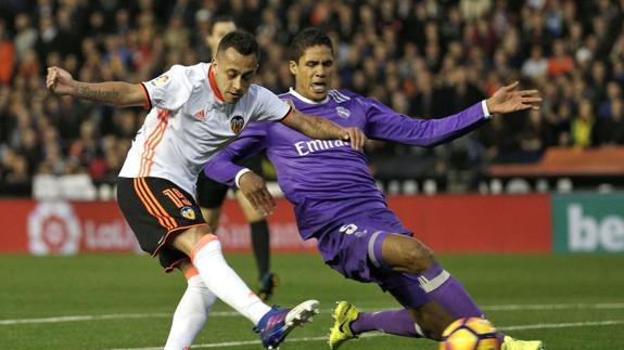 Varane, al menos un mes de baja