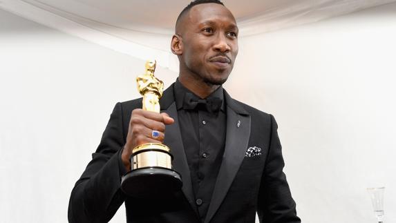 Mahershala Ali, el primer actor musulmán que se lleva un Oscar