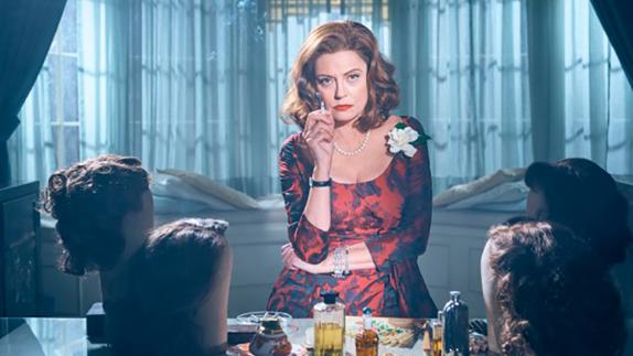 Susan Sarandon también deslumbra en las series