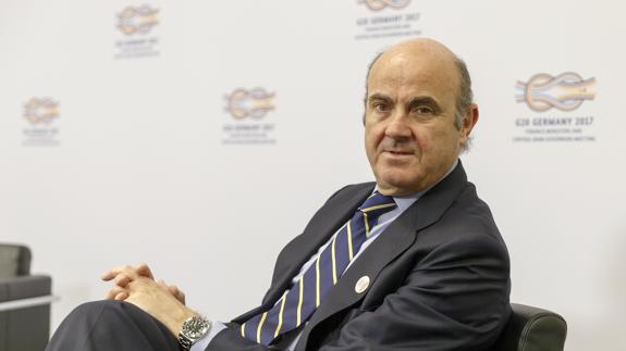 Guindos, sobre la presidencia del Eurogrupo: «En principio, yo no soy candidato de nada»