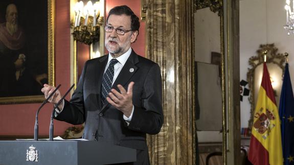 Rajoy llama a aprobar los Presupuestos como signo de estabilidad