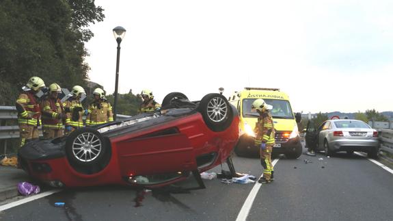 Las muertes en carretera suben un 2% en España en 2016 y caen un 2% en la UE