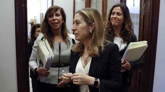 Tensión en el pleno entre Ana Pastor y el diputado del PP Rafael Merino