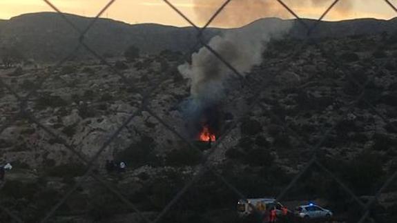 Mueren tres menores en un incendio en una cueva de Almería