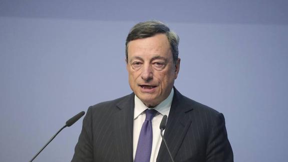 Draghi dice que los tipos de interés seguirán bajos durante un «periodo prolongado»