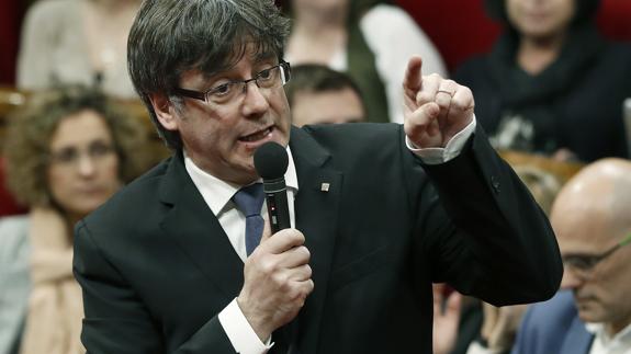 Congresistas de EE UU abordarán el proceso independentista con Puigdemont