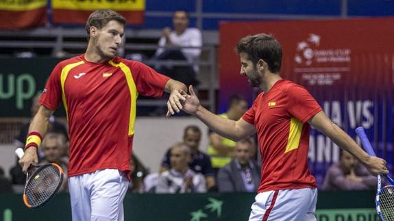 España vuelve a caer en el dobles y dice adiós a las semifinales