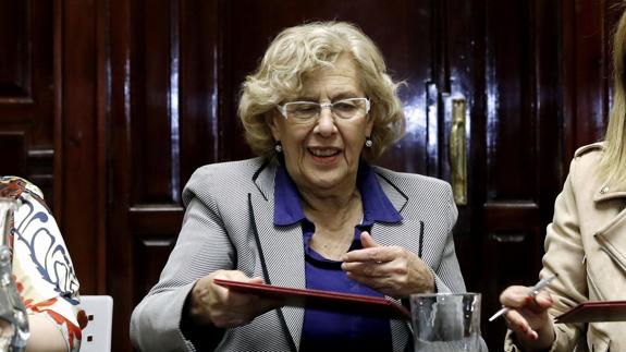 Carmena reivindica que su sucesor no sea un «político profesional»