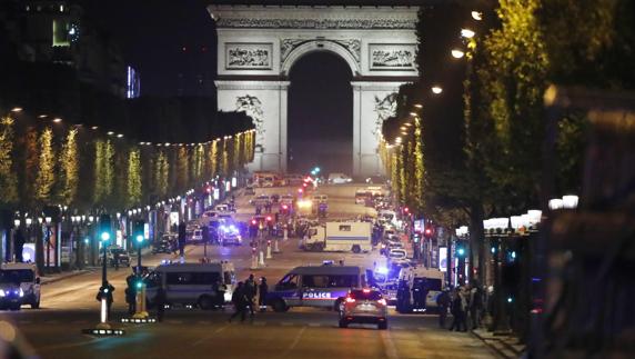 Los Campos Elíseos, emblema de París y de celebraciones populares