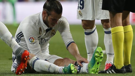 Bale se vuelve a lesionar