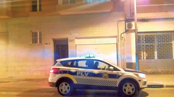 Un hombre asesta varias cuchilladas a su mujer en una vivienda de Valencia