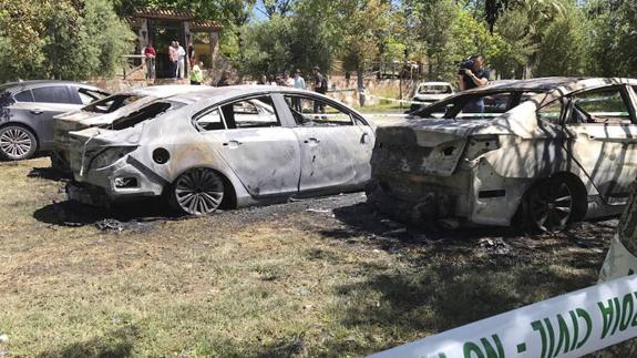 Queman nueve vehículos de Cabify que prestaban servicio en la Feria de Abril