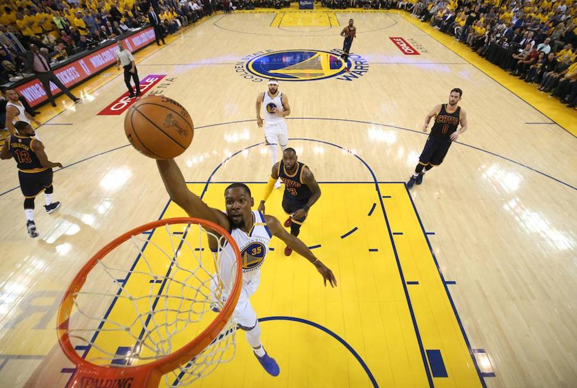 Durant lleva a otra dimensión a los Warriors