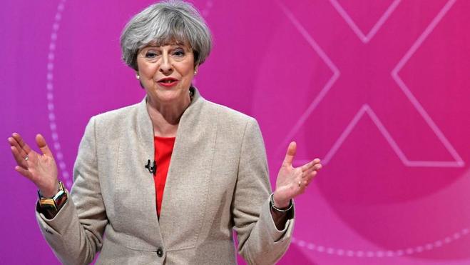 May: «Tuve los huevos de convocar elecciones»