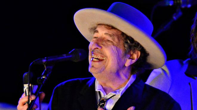 Bob Dylan envía el discurso y recibirá el premio Nobel en efectivo