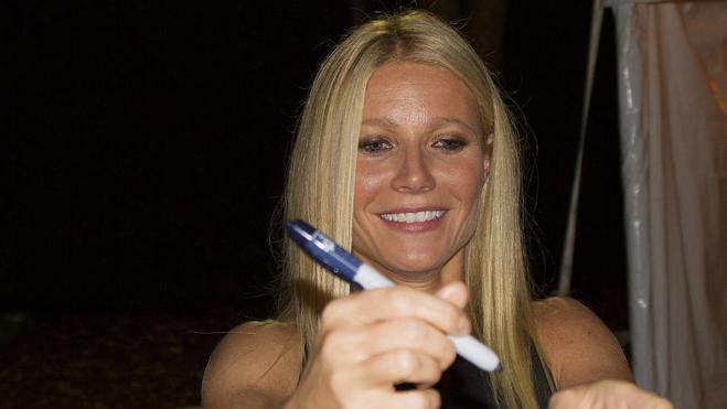 La NASA arremete contra Gwyneth Paltrow por promover pegatinas de bienestar falsas