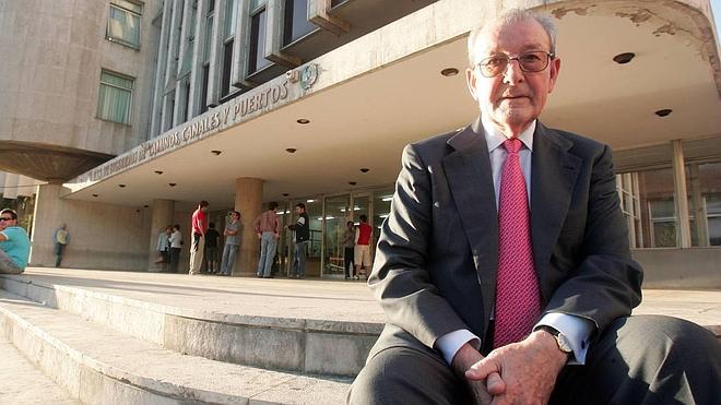 Premio para el ingeniero del Teleférico de Fuente-De y el Mercado de Ganados