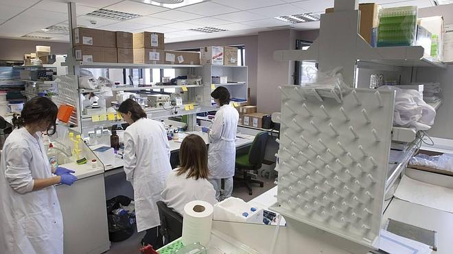 Se inaugura el edificio del Instituto de Biomedicina, tras 11 meses en funcionamiento