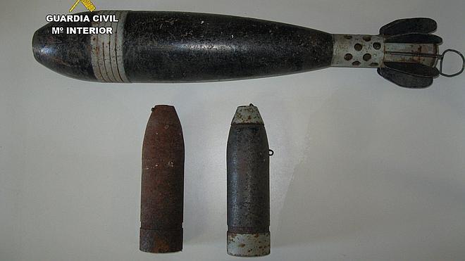 Aparecen una granada de mortero y dos obuses en una vivienda de Sámano