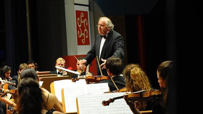 'Pedro y el lobo' para familias, en el Encuentro de Música