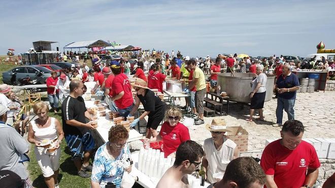 La villa celebra este domingo su Romería del Faro