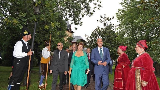 Lebaniegos ensalza la historia de Cabezón y la fortaleza de sus gentes