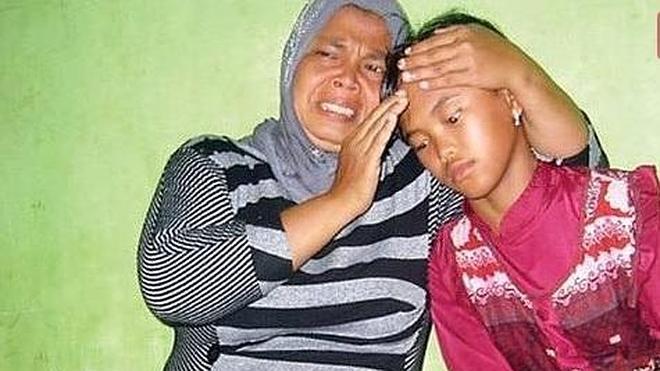 Una madre encuentra a su hija diez años después de que se la 'tragara' el tsunami de Indonesia