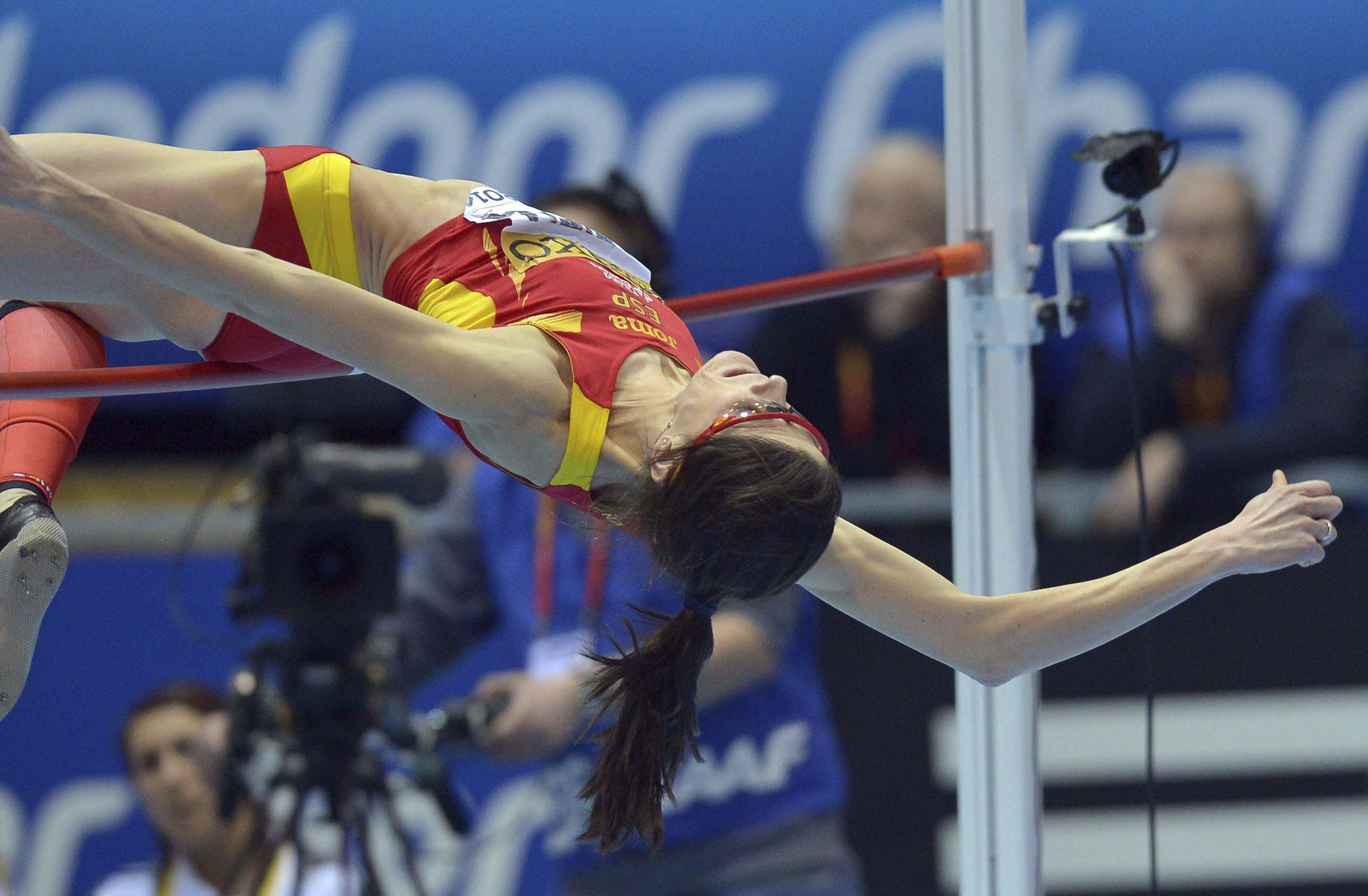 Ruth Beitia vuelve a cargar con la responsabilidad