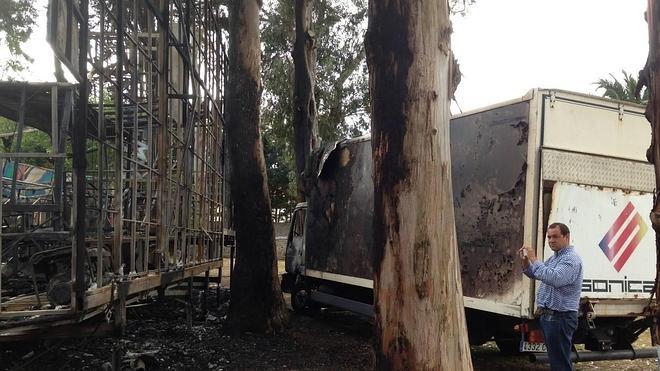 Calcinada una de las atracciones de las fiestas de Noja
