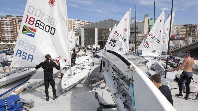 Cien nuevas embarcaciones se suman a los 350 barcos y 700 regatistas que ya entrenan