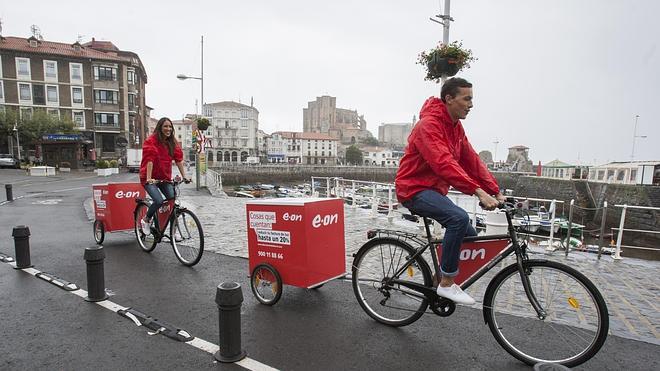 E.ON lleva a las calles de Cantabria sus "bicis del ahorro"