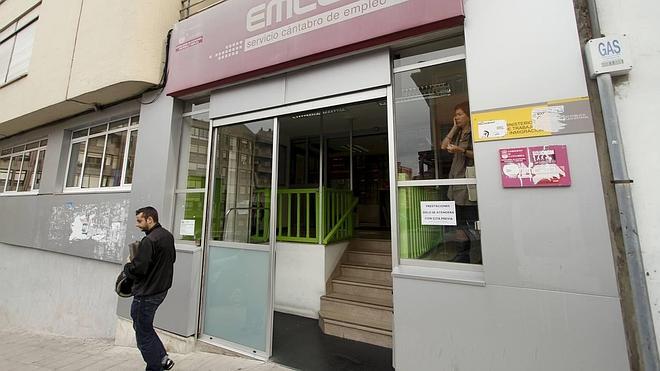 Diego niega que la bajada del paro sea por el Mundial de Vela